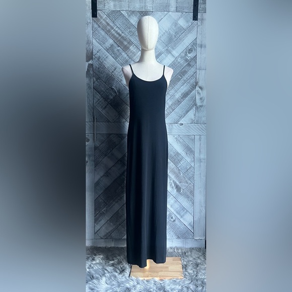 BOBI NWT MAXI DOUBLE SIDE SLITS WITH OPEN BACK DRESS - Picture 3 of 9